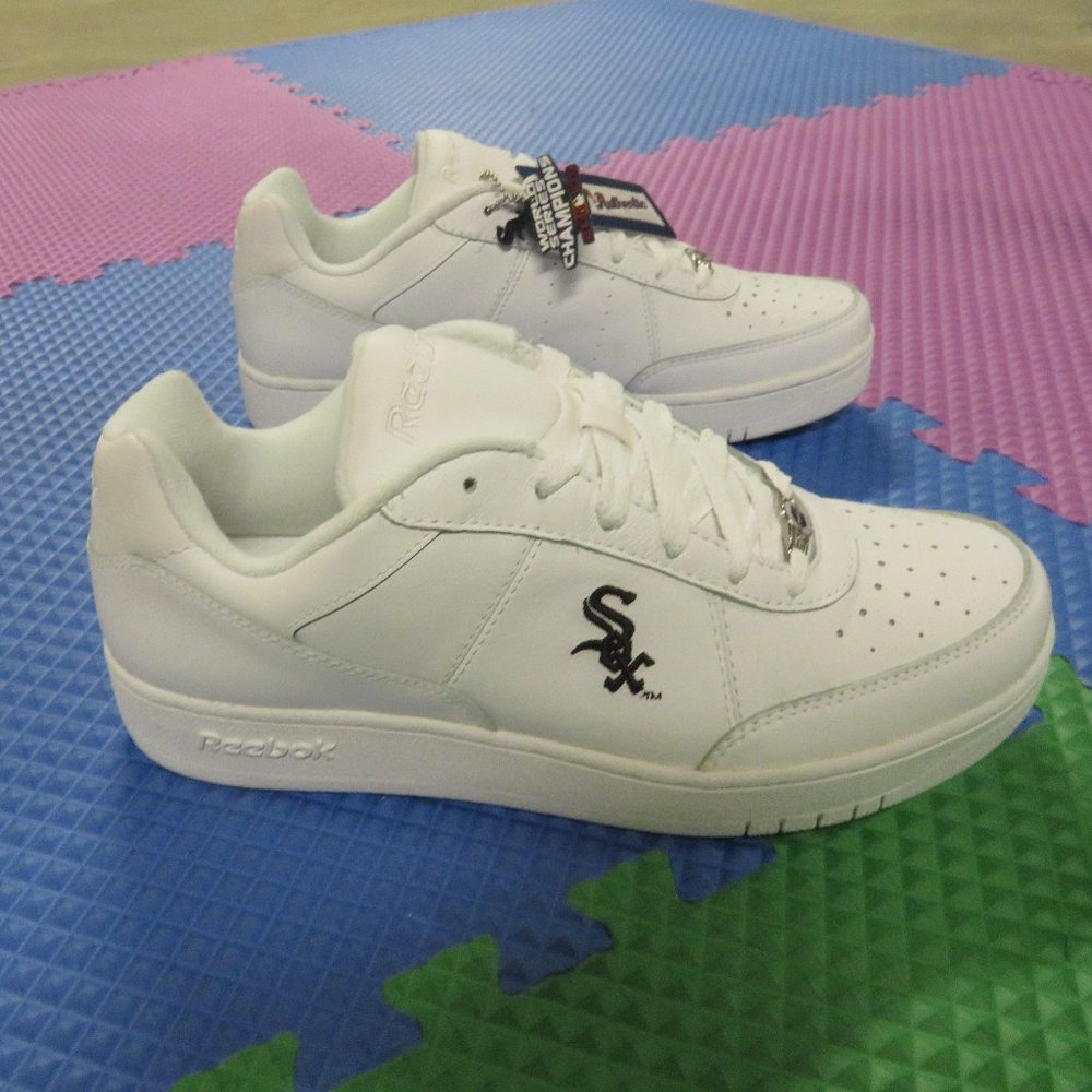 Reebok Chicago White Sox World Series Championship Shoes  Size 11.5 New in box